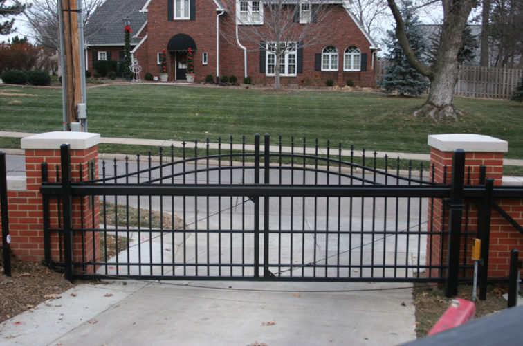 AFC Iowa City - Custom Gates, Overscallop Cantilever Slide Gate Residential