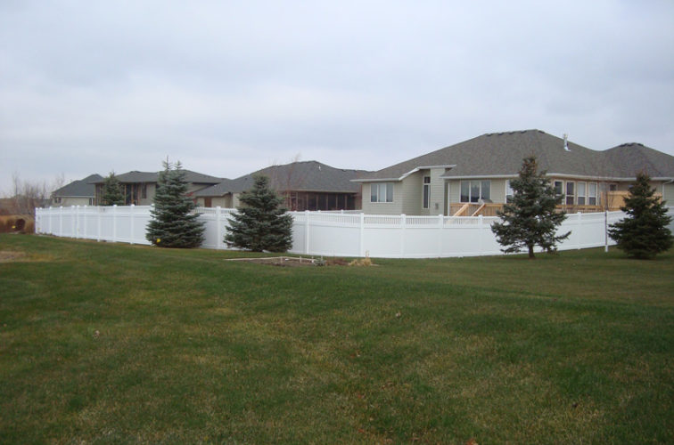 AFC Iowa City - Vinyl Fencing, Privacy With Picket Accent 2